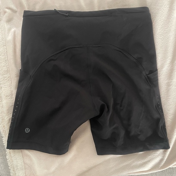 Swift Speed High-Rise Short 6" - size 8 - worn once - Picture 8 of 8